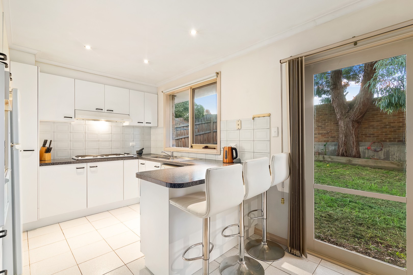 1/60 Thompsons Road, Bulleen, VIC 3105, Point Cook - Thumbnail 4