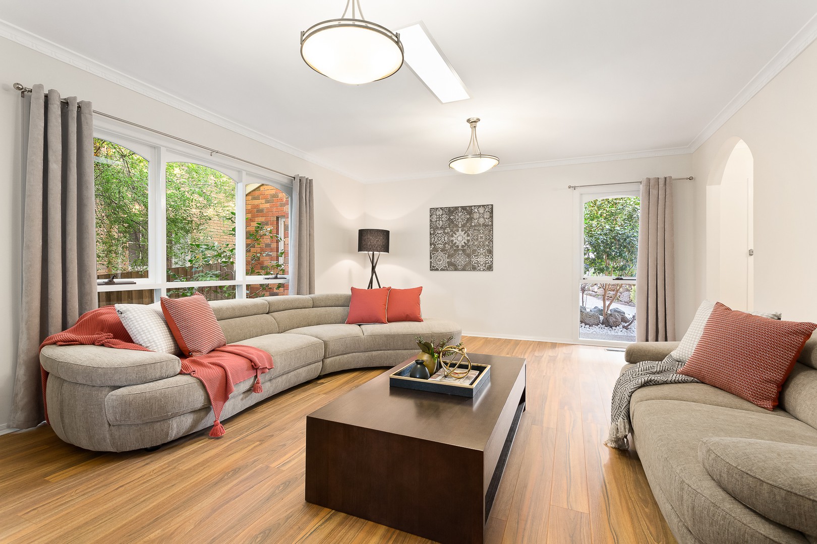 36 Henry StreetDoncaster, VIC 3108, Doncaster - Thumbnail 2
