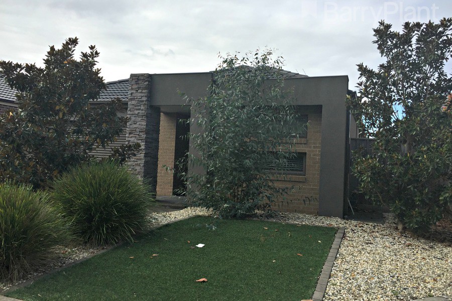 52 Sussex Avenue, Cranbourne North, VIC 3977 - Thumbnail 1 - 29/05/2017