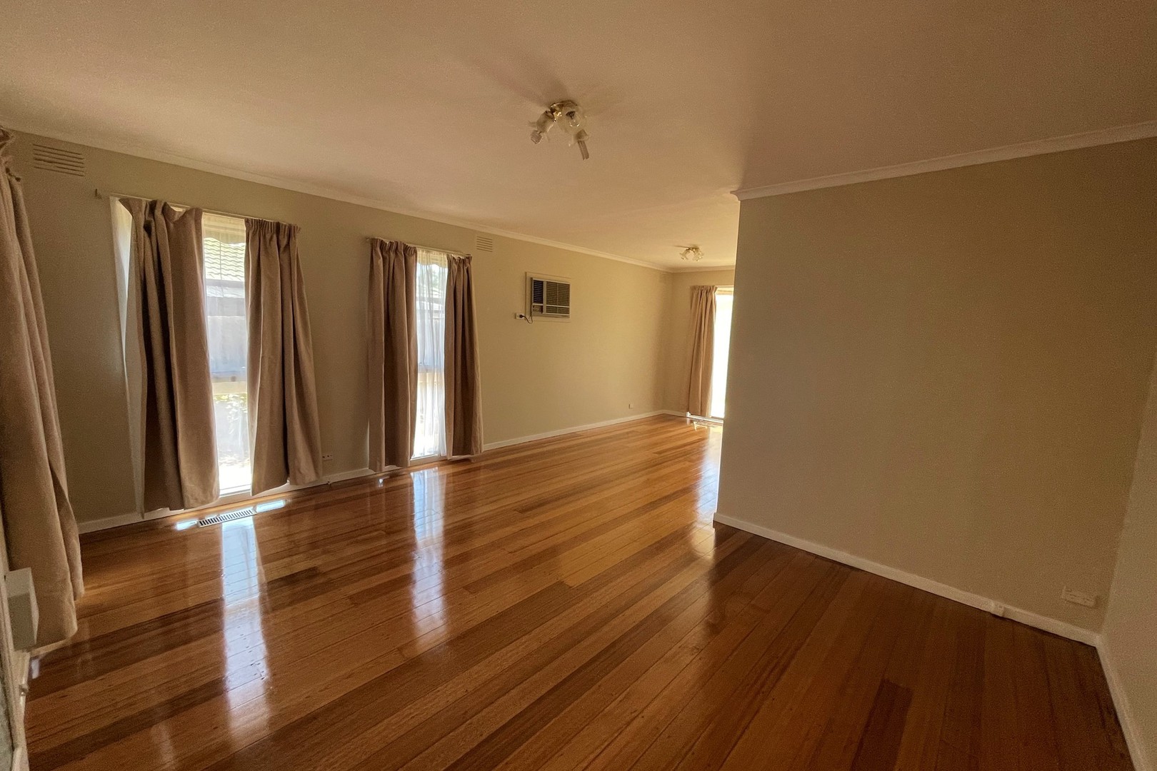 6 Bittern Street, Melton, VIC 3337 - Thumbnail 1 - 30/05/2017