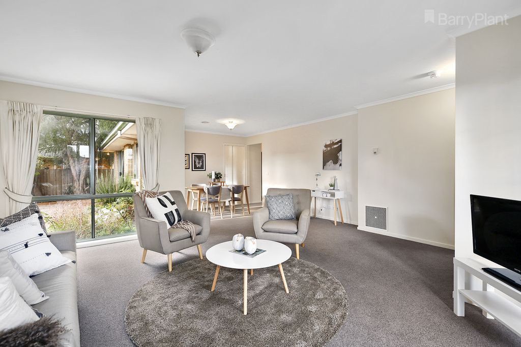 13 Ramble Crescent, Croydon, VIC 3136 - Thumbnail 2 - 19/05/2019