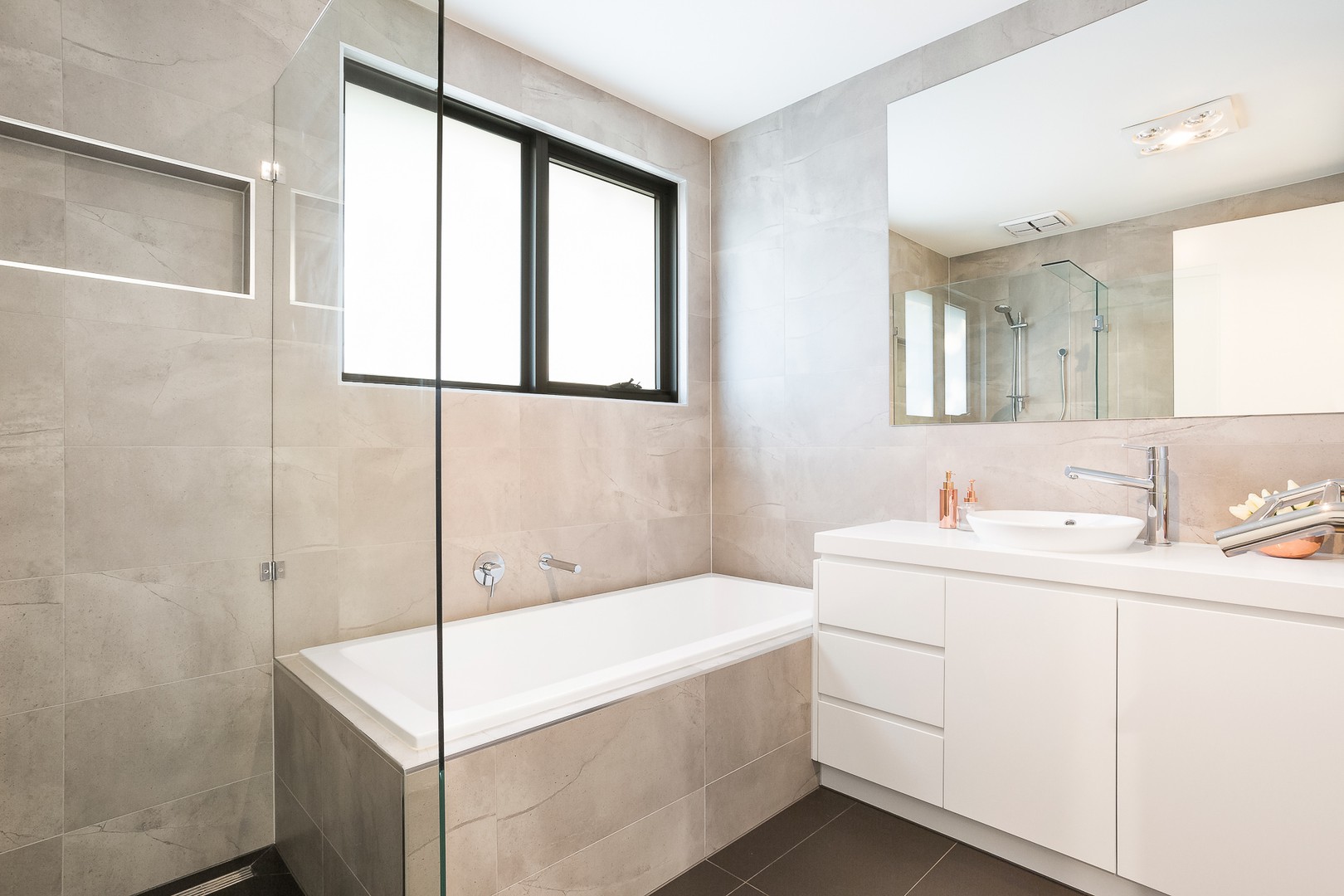 2/5 Rooney StreetTemplestowe Lower, VIC 3107, Templestowe Lower - Thumbnail 8