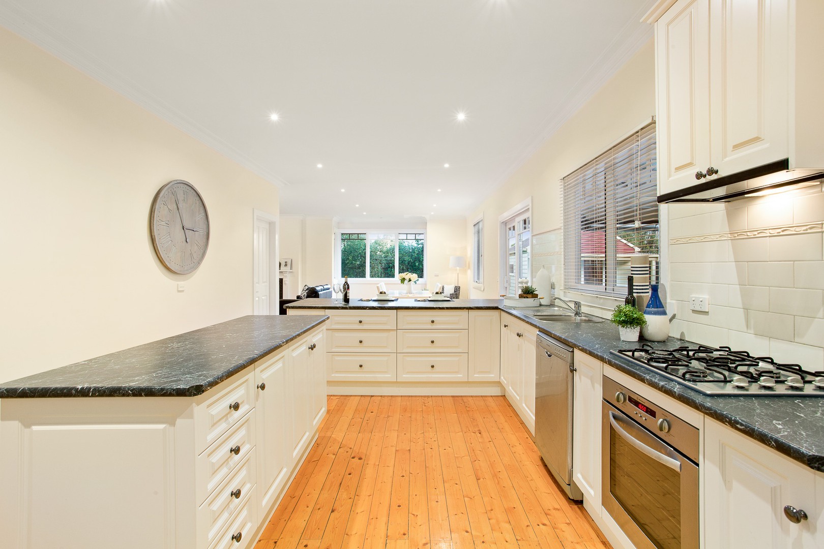 14 Duncan StreetBox Hill South, VIC 3128, Box Hill South - Thumbnail 4