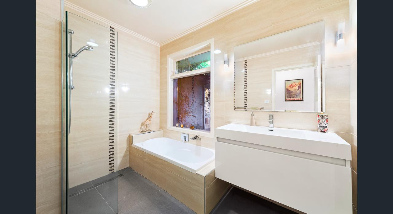 21 Soderlund Drive, Doncaster, VIC 3108 - Leased