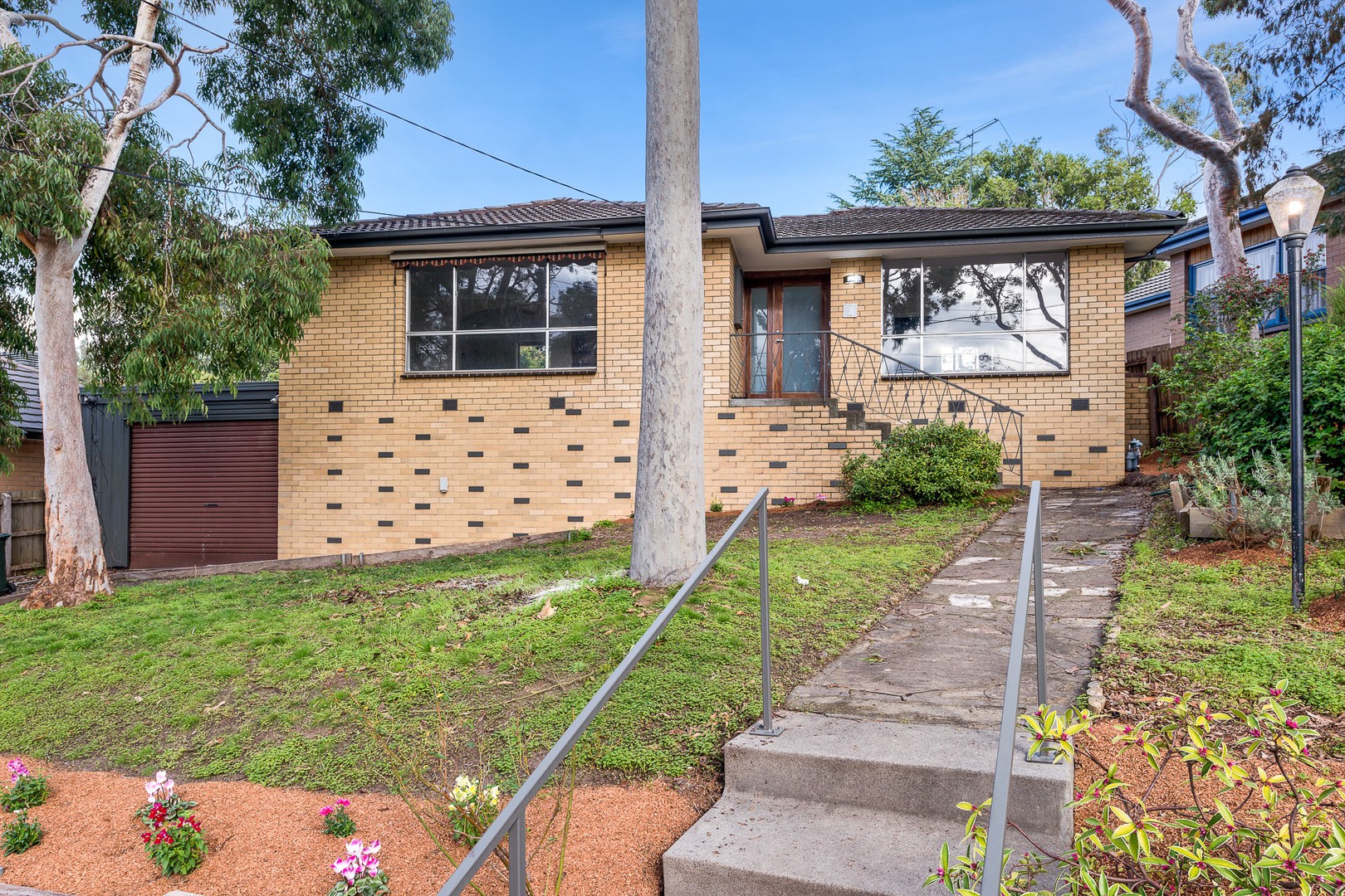 24 Moresby StreetMitcham, VIC 3132, Mitcham - Thumbnail 2
