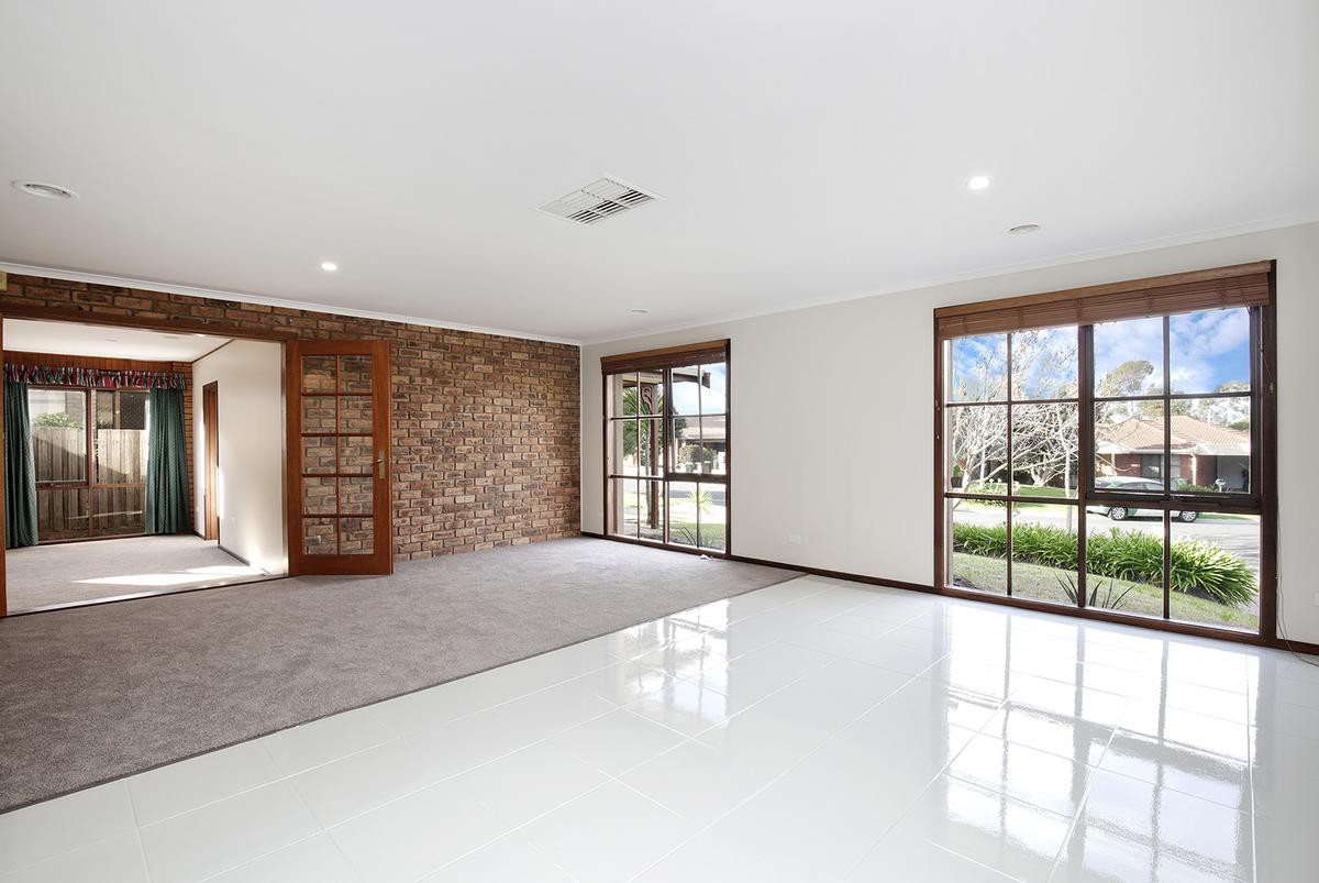 12 Harcourt Close, Sunbury, VIC 3429 - Thumbnail 1 - 19/05/2019