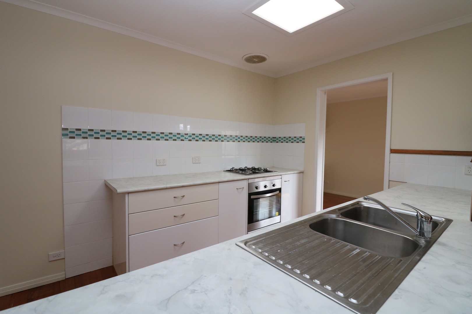 13 Durran Street, St Albans Park, VIC 3219 - Thumbnail 2 - 24/05/2019