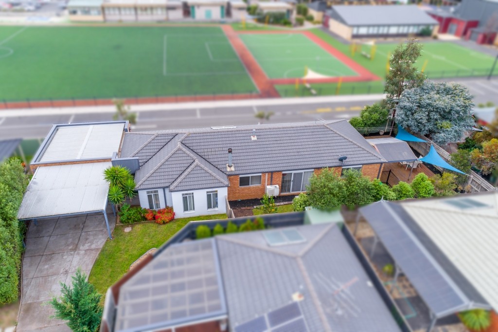 11 Windsong Way, Point Cook, VIC 3030 - Sold