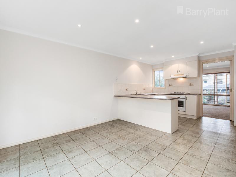 3/6 Tulip Crescent, Boronia, VIC 3155 - Thumbnail 2 - 19/05/2019