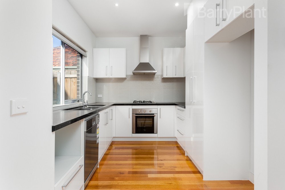 1/10 Conifer Avenue, Brooklyn, VIC 3012 - Thumbnail 2 - 24/05/2019