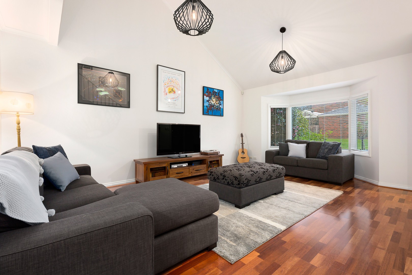 27 Bright PlaceBlackburn South, VIC 3130, Blackburn South - Thumbnail 2