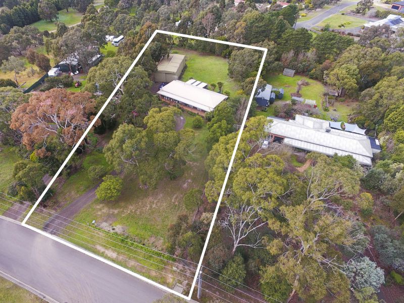 16 Budd Avenue, Wallan, VIC 3756 - Thumbnail 2 - 19/05/2019