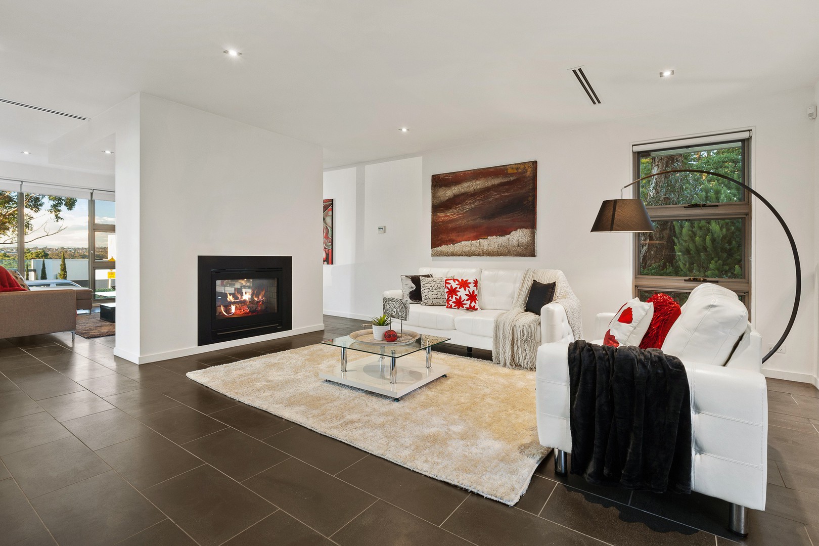 13 Arbour Drive, Kew, VIC 3101 - Thumbnail 2 - 19/05/2019