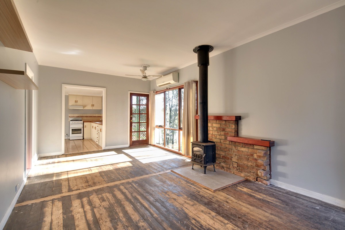 35 Mount Burnett Road, Mount Burnett, VIC 3781 - Thumbnail 2 - 19/05/2019