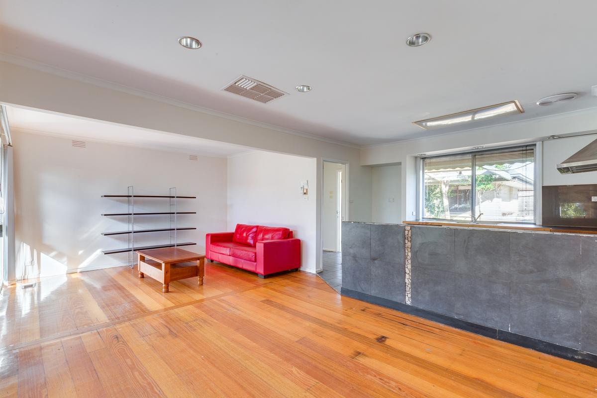 25 Heysen Drive, Sunbury, VIC 3429 - Thumbnail 2 - 19/05/2019