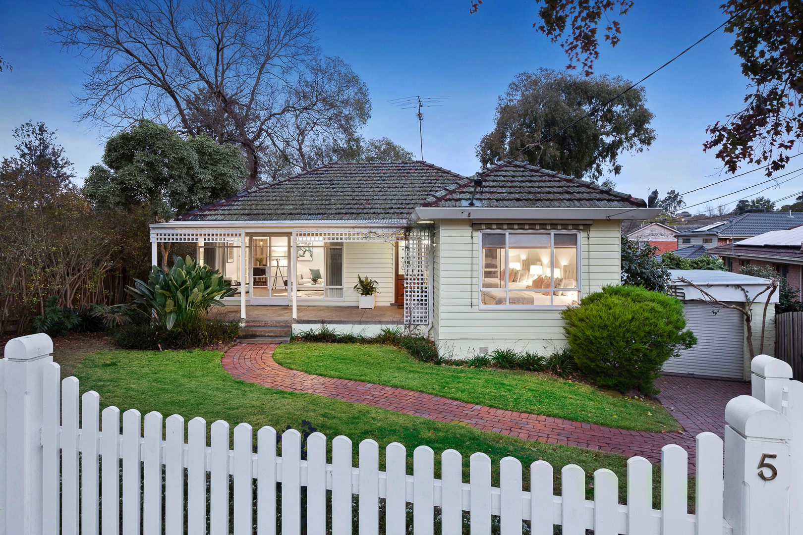 5 Amberley CourtBulleen, VIC 3105, Bulleen - Thumbnail 2