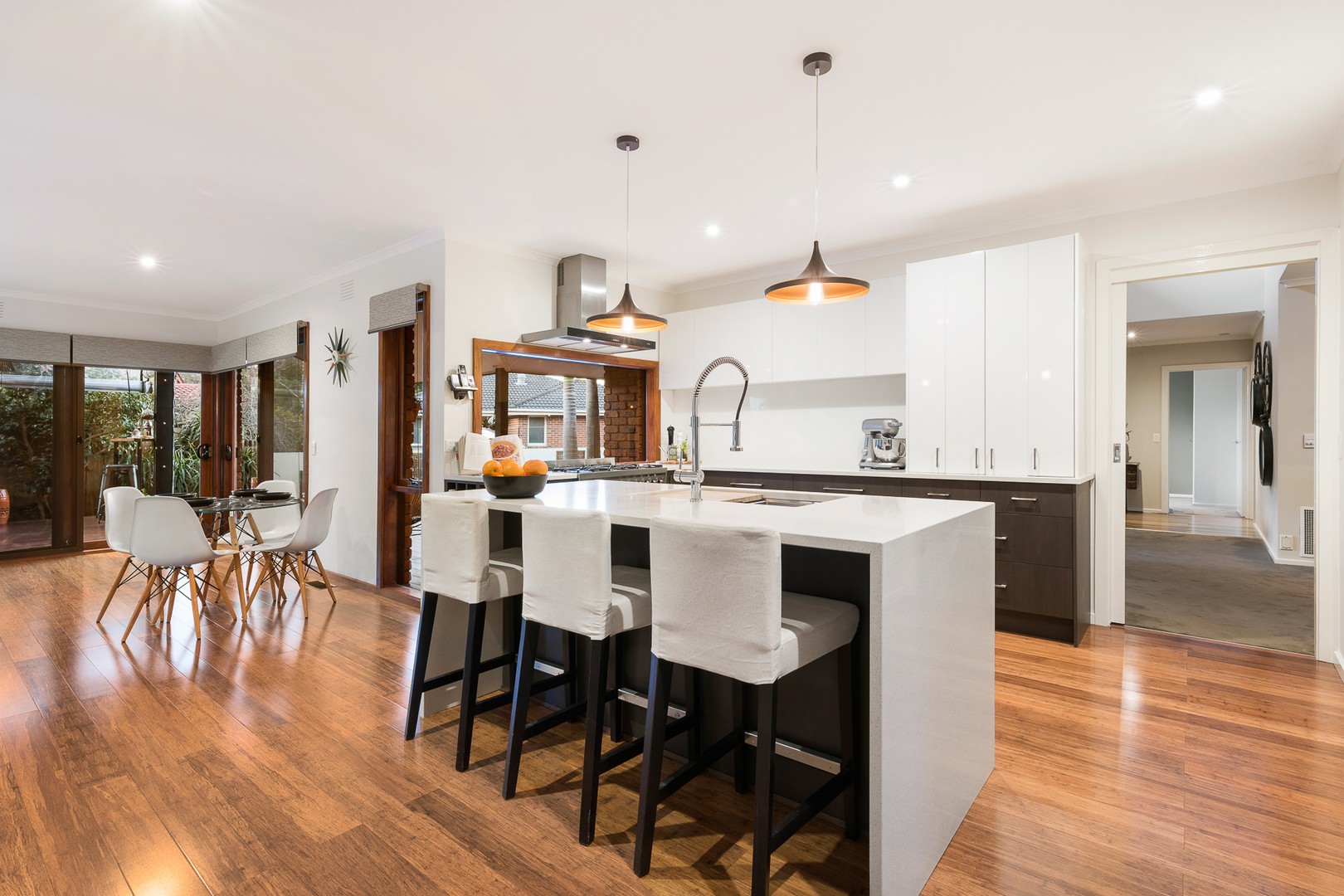6 Lisa CloseDoncaster East, VIC 3109, Doncaster East - Thumbnail 4