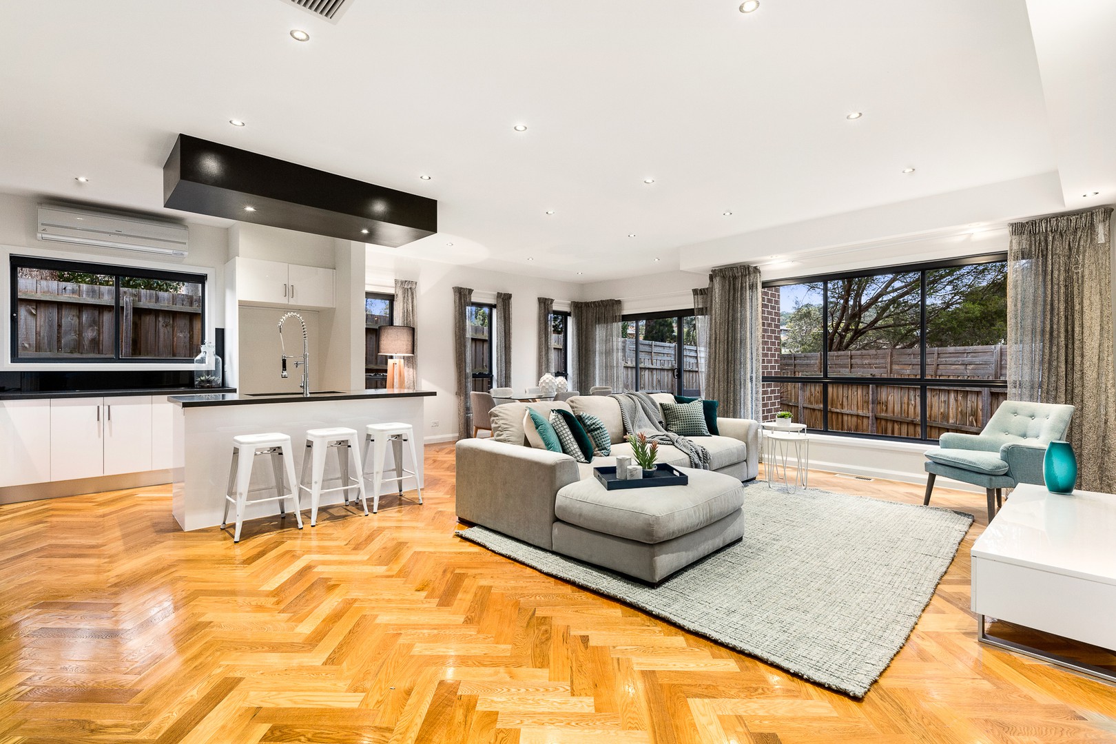 2/9 Standring Close, Donvale, VIC 3111, Donvale - Thumbnail 2