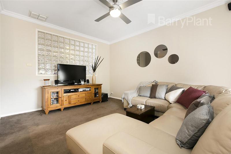 11 Evelyn Court, Dingley Village, VIC 3172 - Thumbnail 2 - 19/05/2019