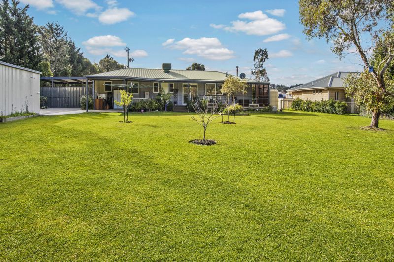 15 Nemoya Court, Wallan, VIC 3756 - Thumbnail 2 - 19/05/2019