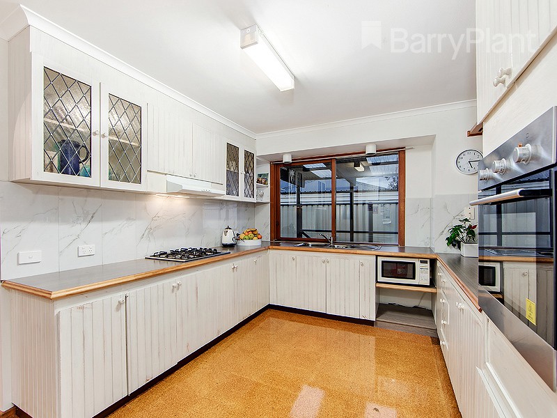 4 Windbreak Court, Albanvale, VIC 3021 - Thumbnail 2 - 19/05/2019