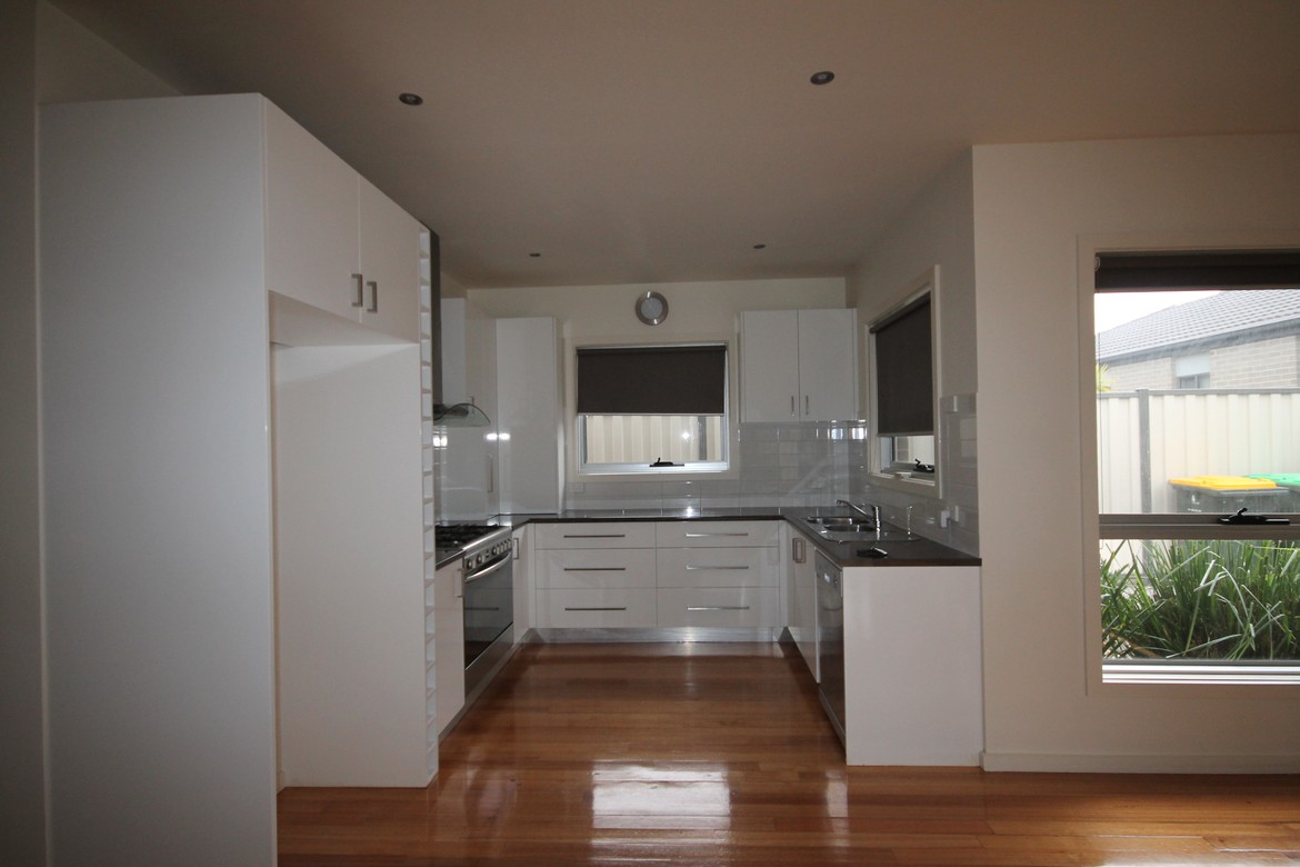 4 Crawley Street, Epping, VIC 3076 - Thumbnail 1 - 24/05/2019