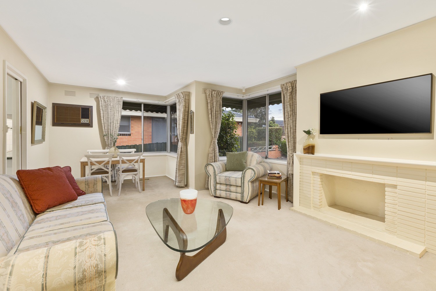 22 Moreton Crescent, Bundoora, VIC 3083 - Thumbnail 2 - 19/05/2019