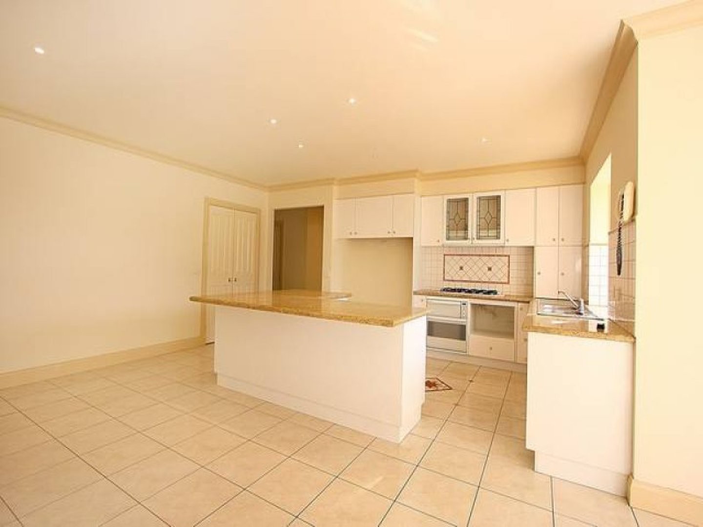 12 Astrid Court, Berwick, VIC 3806 - Thumbnail 1 - 24/05/2019