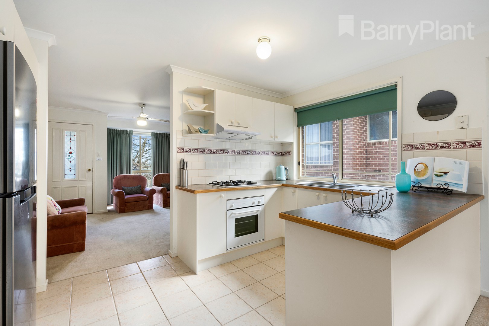 2/4 Vista Drive, Chirnside Park, VIC 3116 - Thumbnail 2 - 19/05/2019