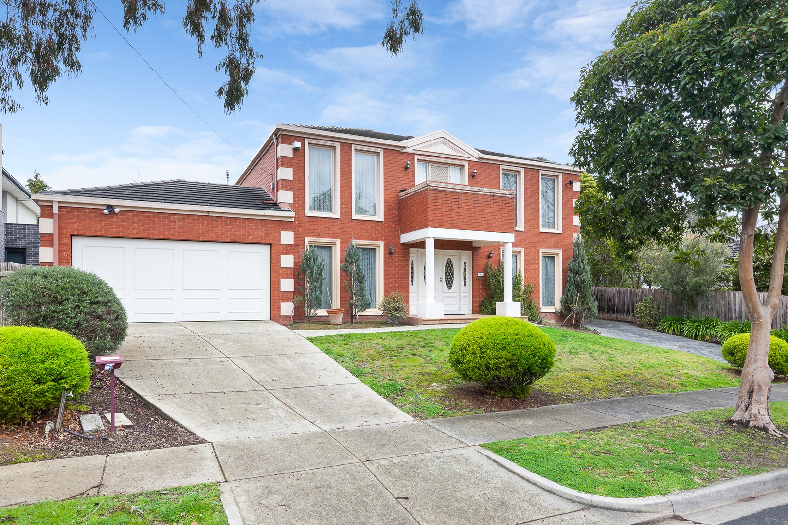 12 Colchester DriveDoncaster East, VIC 3109, Doncaster East - Thumbnail 2