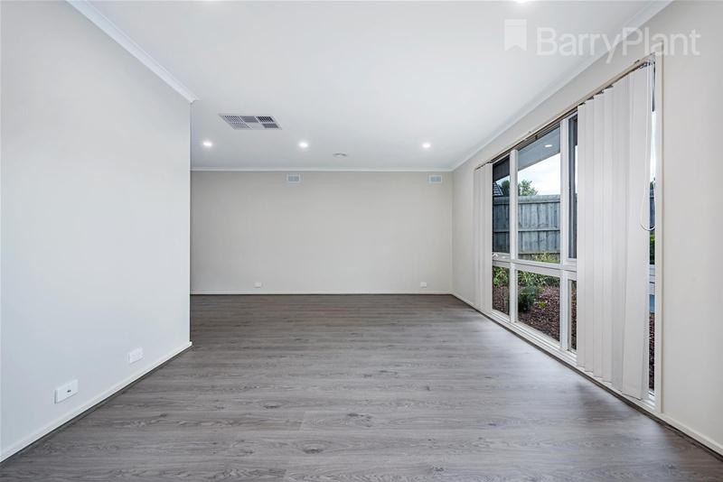 67 Sydney Parkinson Avenue, Endeavour Hills, VIC 3802 - Thumbnail 2 - 19/05/2019