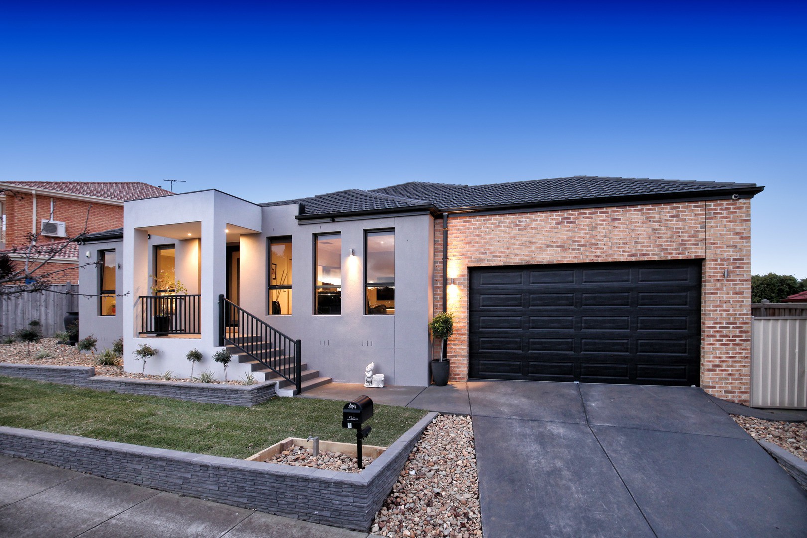 1 Earlston Place, Craigieburn, VIC 3064 - Thumbnail 1 - 19/05/2019