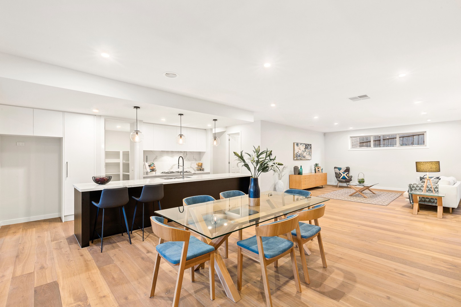 1A/8 Maringa Street, Bulleen, VIC 3105 - Thumbnail 2 - 19/05/2019