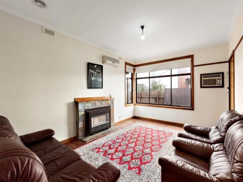 7 Poplar Crescent, Bellfield, VIC 3081 - Thumbnail 1 - 24/05/2019