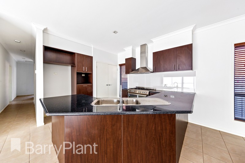 3 Pimelea Terrace, St Albans, VIC 3021 - Thumbnail 2 - 18/05/2019
