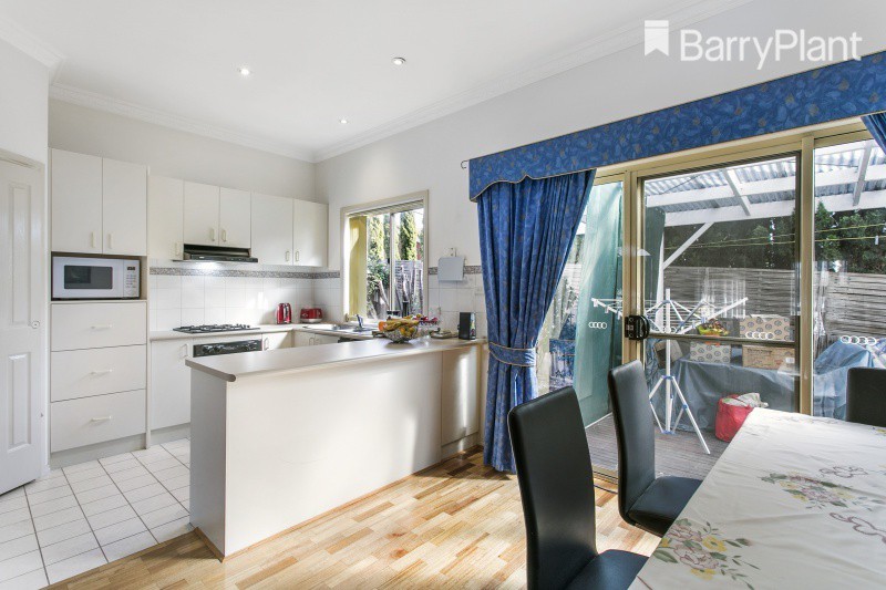 5 Davison Way, Berwick, VIC 3806 - Thumbnail 2 - 18/05/2019