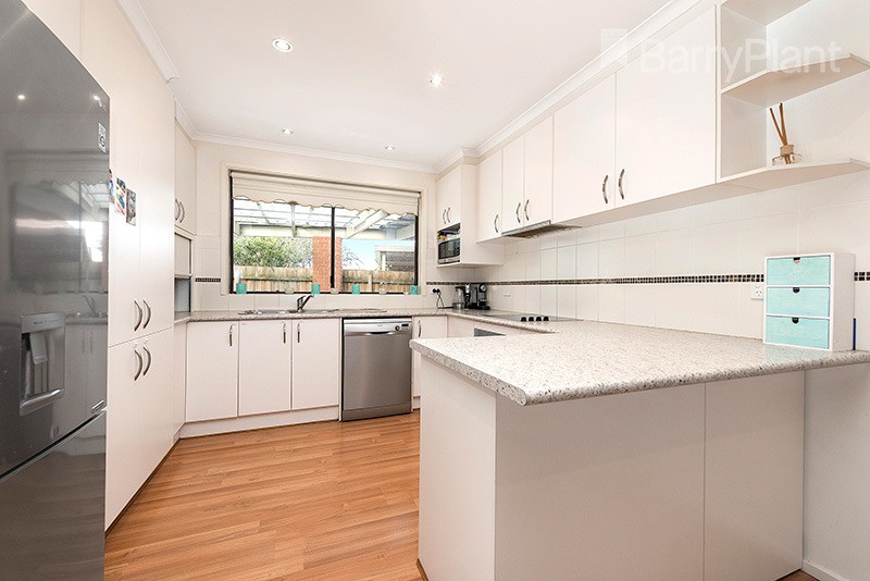 8 Hardy Court, Berwick, VIC 3806 - Thumbnail 2 - 18/05/2019