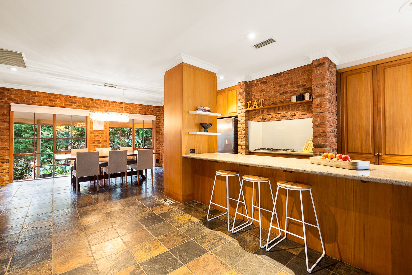 2 Swansfield Court, Warrandyte, VIC 3113, Warrandyte - Thumbnail 4