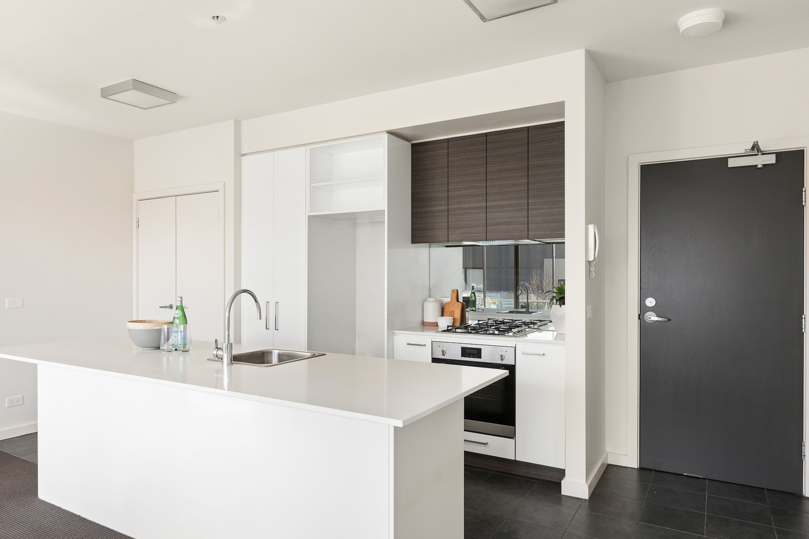 105/4 Yarra Bing CrescentBurwood, VIC 3125, Burwood - Thumbnail 3