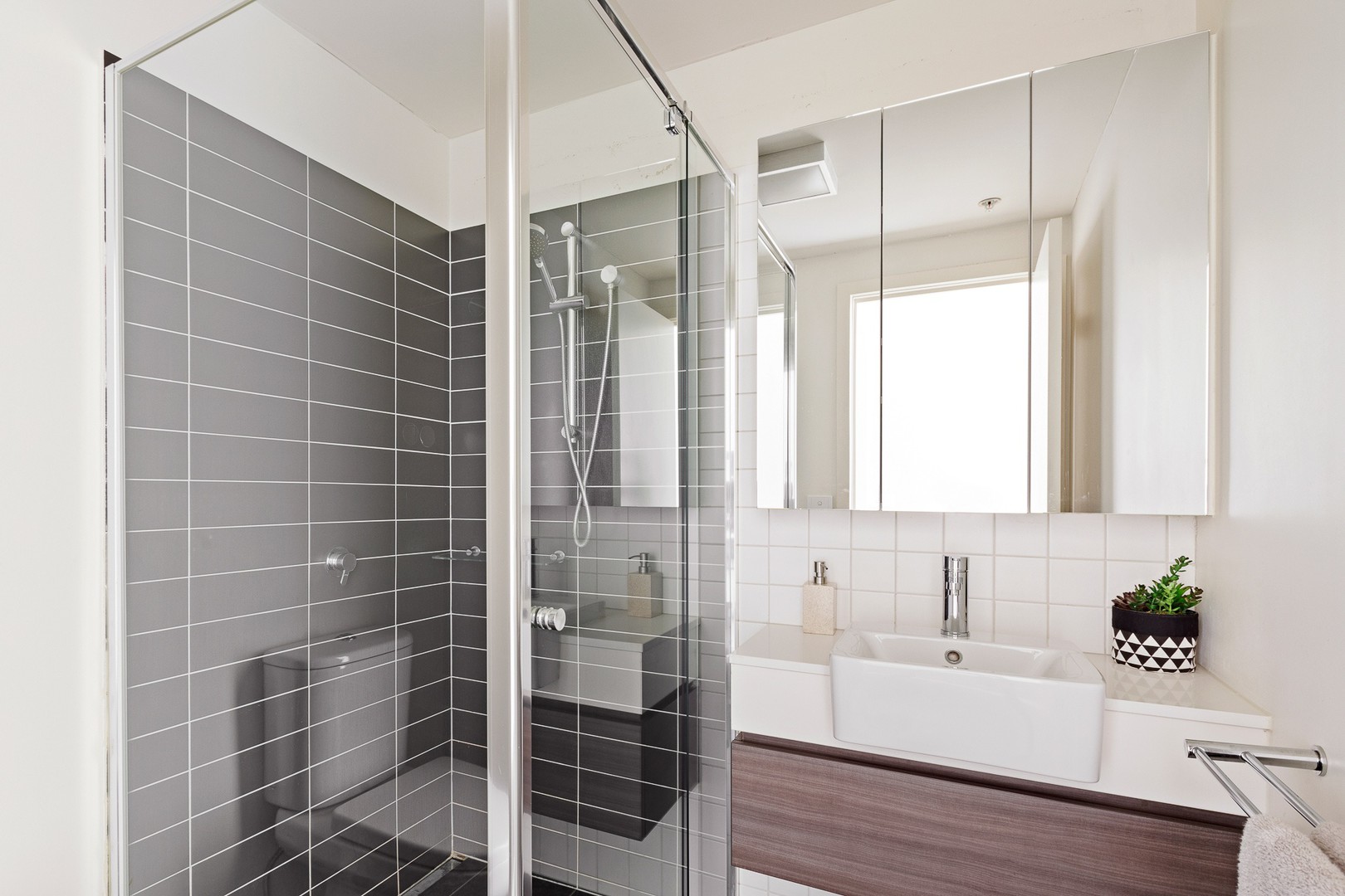 105/4 Yarra Bing CrescentBurwood, VIC 3125, Burwood - Thumbnail 5