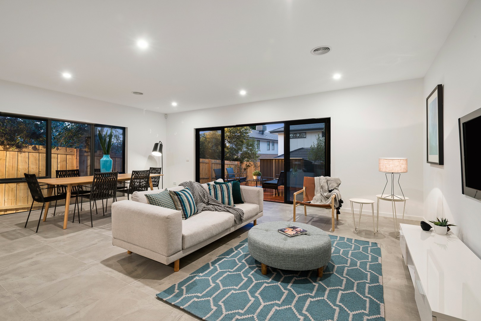 3A Colchester Drive, Doncaster East, VIC 3109, Doncaster East - Thumbnail 2