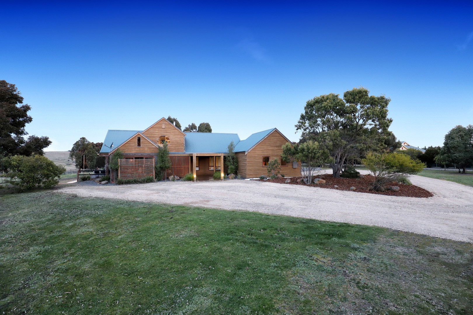 42 The Ridge, Oaklands Junction, VIC 3063 - Thumbnail 2 - 18/05/2019