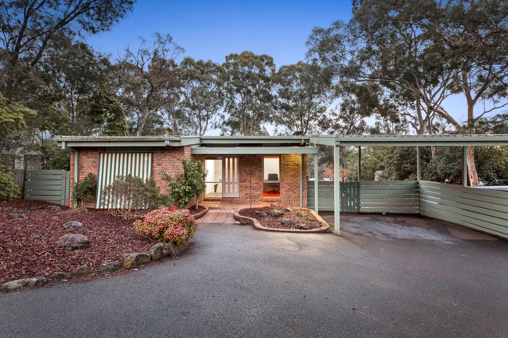 15 Sturdee Road, Donvale, VIC 3111, Donvale - Thumbnail 2