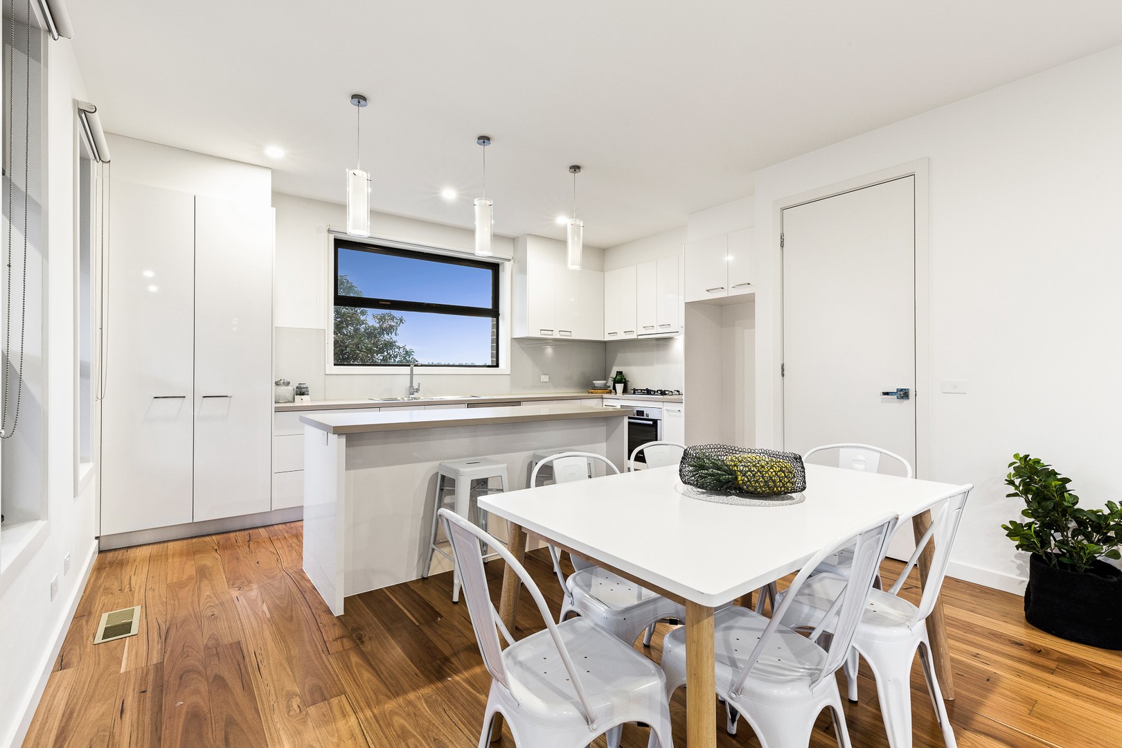 1/19 Uganda StreetBurwood, VIC 3125, Burwood - Thumbnail 3