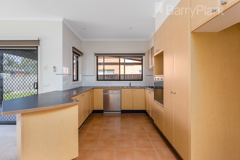 24 Lincolnheath Boulevard, Point Cook, VIC 3030 - Thumbnail 1 - 18/05/2019