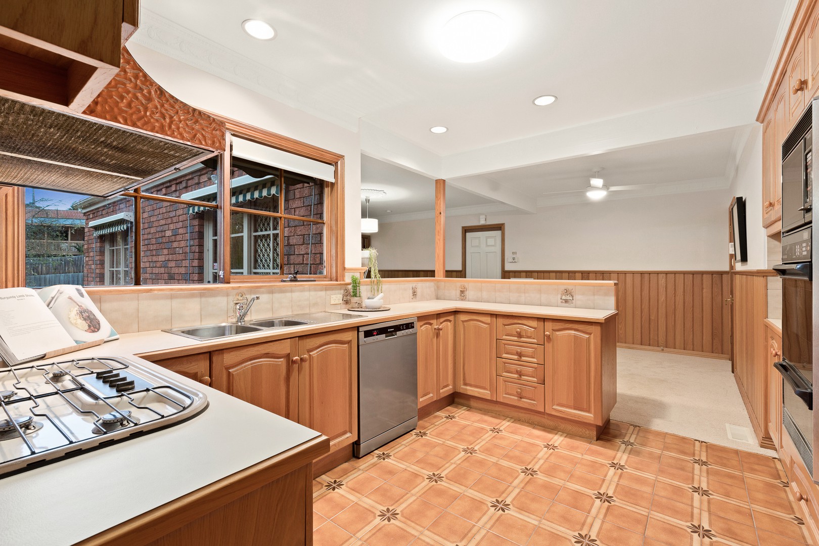 8 Shelley CourtTemplestowe, VIC 3106, Templestowe - Thumbnail 4