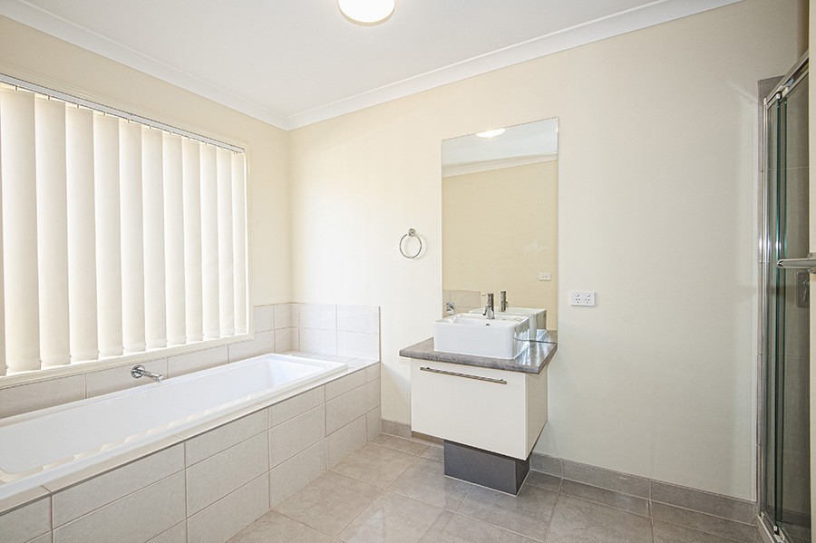 56 Towerhill Avenue, Doreen, VIC 3754 - Thumbnail 1 - 24/05/2019