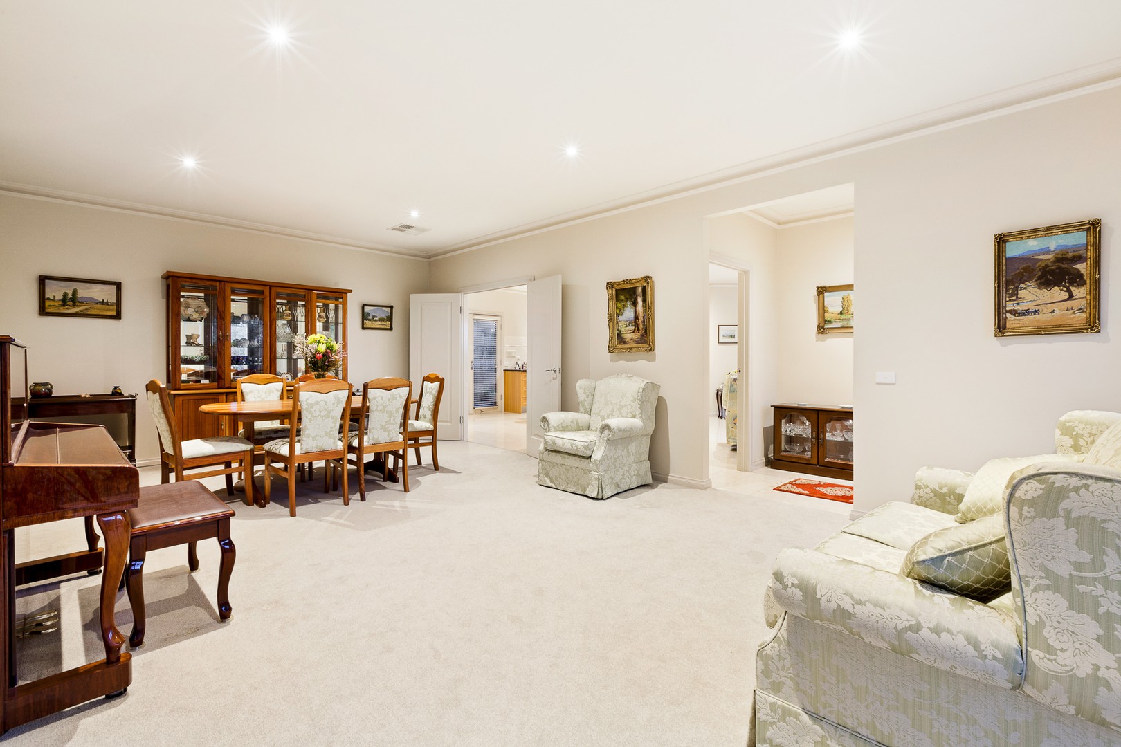 1/10 Avon StreetBulleen, VIC 3105, Bulleen - Thumbnail 2