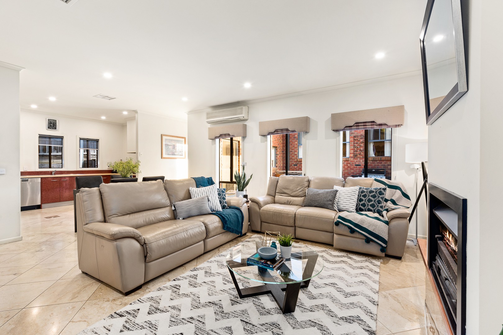 2A Austin Street, Bulleen, VIC 3105, Bulleen - Thumbnail 2