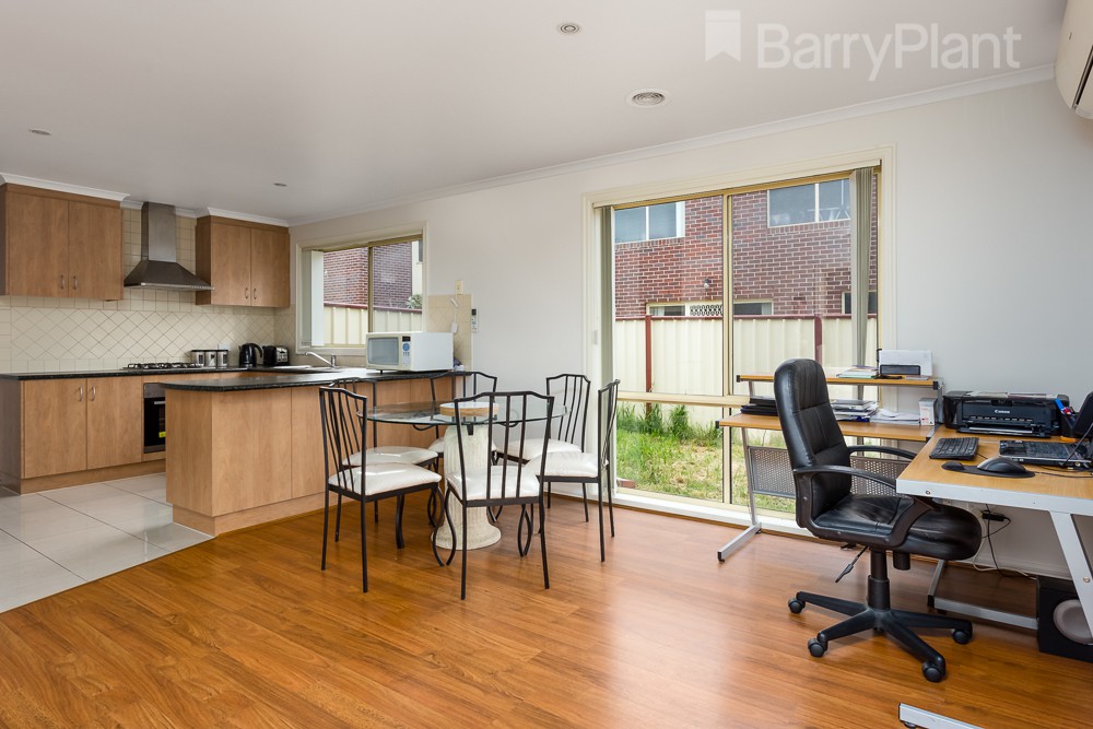 1/28 Kensington Crescent, Altona Meadows, VIC 3028 - Thumbnail 2 - 24/05/2019